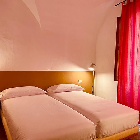 Apartaments Can Gibert 카스테요 뎀푸리에스 외부 사진
